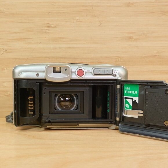 Fujifilm Discovery S1450 Zoom Date / 35mm Film Camera / Point and Shoot / Tested - Picture 9 of 9
